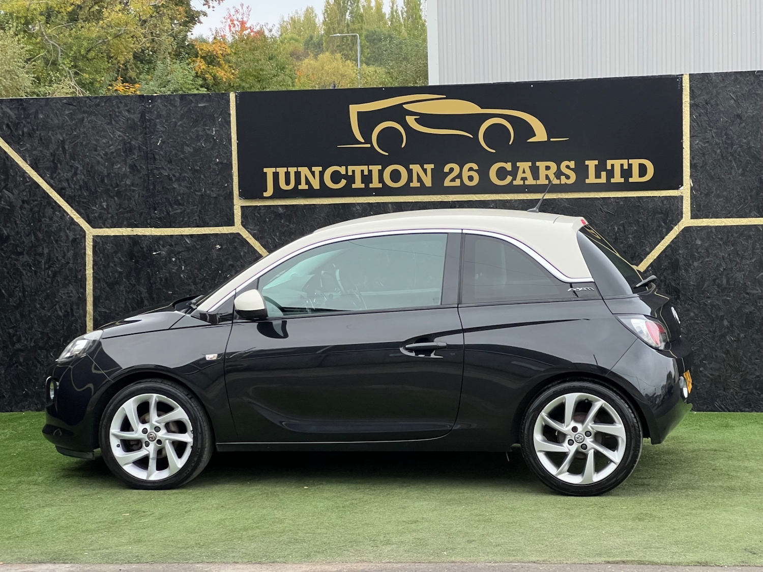 Used Vauxhall ADAM 2013 for sale - 76255203: Photo 4