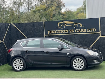 Used Vauxhall Astra 2012 for sale - 76196175: Photo 2
