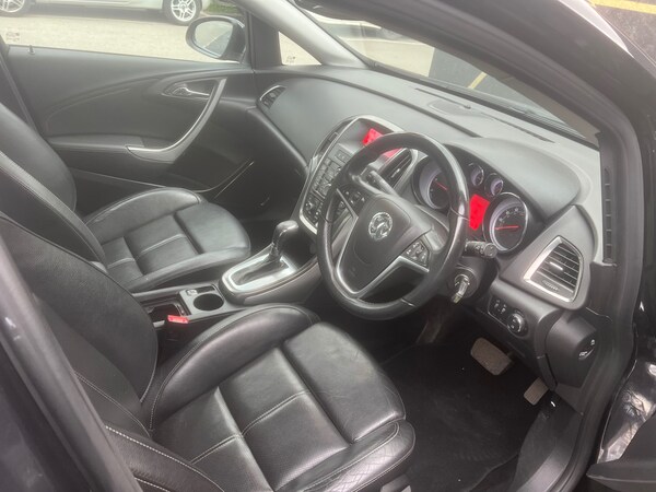 Used Vauxhall Astra 2012 for sale - 76196175: Photo 8