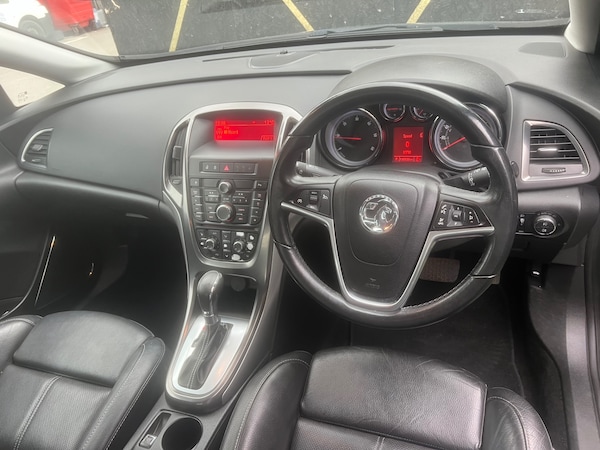 Used Vauxhall Astra 2012 for sale - 76196175: Photo 9