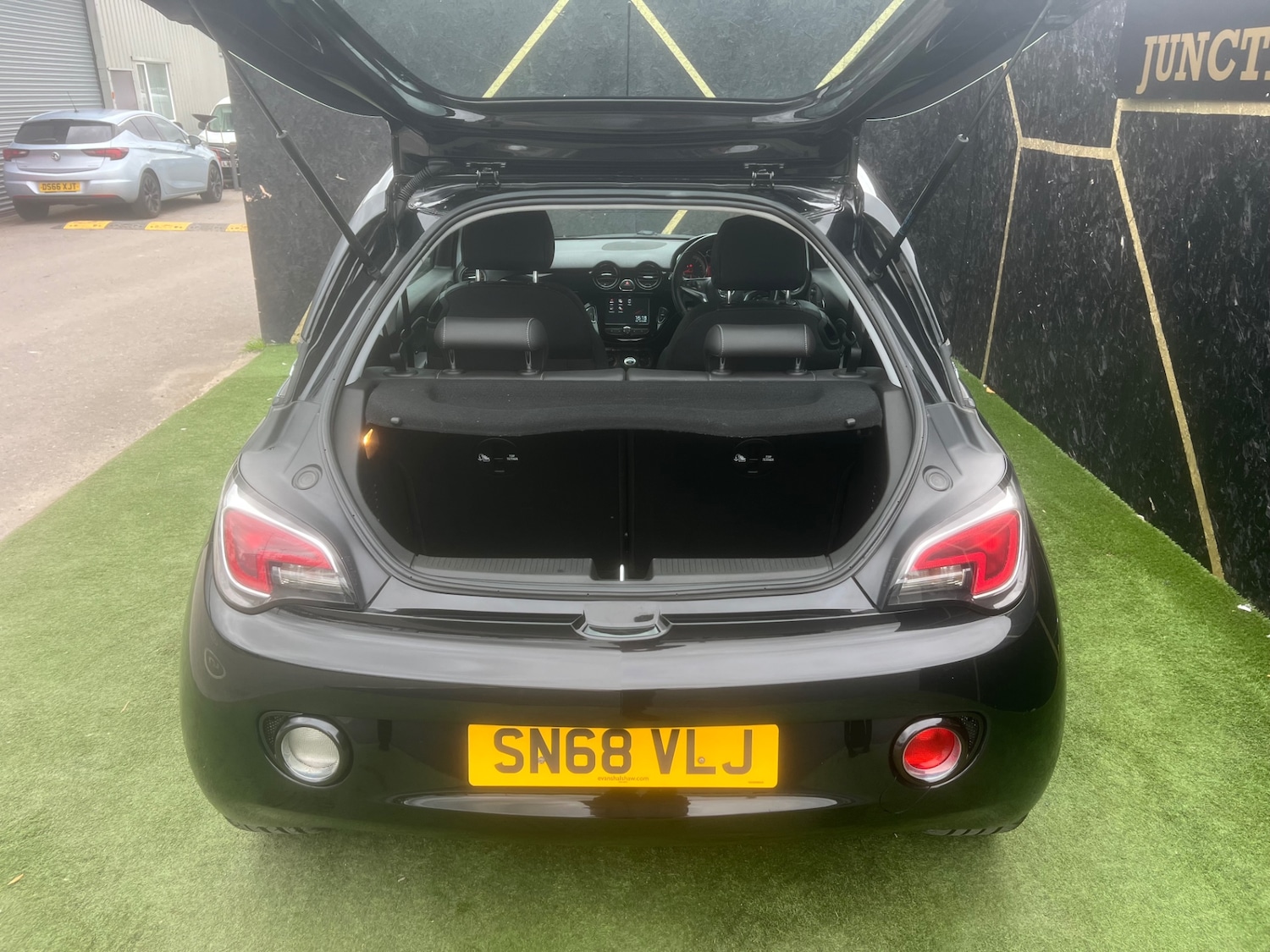 Used Vauxhall ADAM 2018 for sale - 76196151: Photo 16