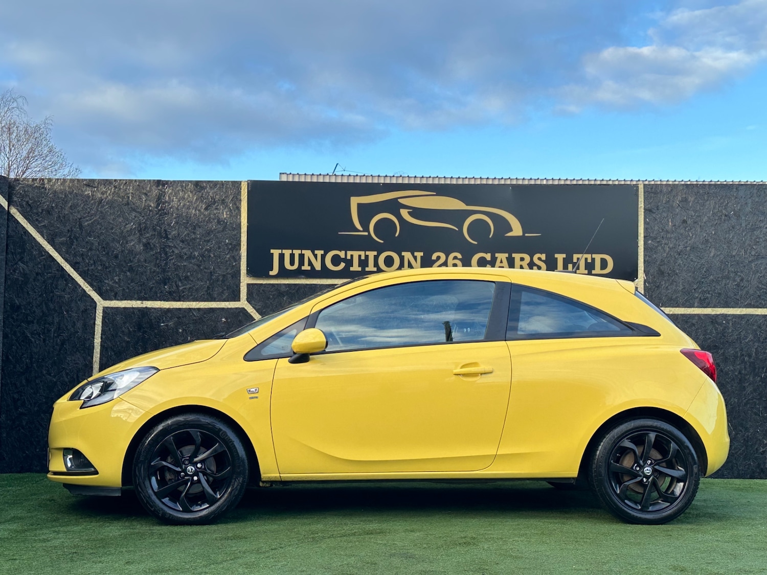 Used Vauxhall Corsa 2015 for sale - 77353645: Photo 4