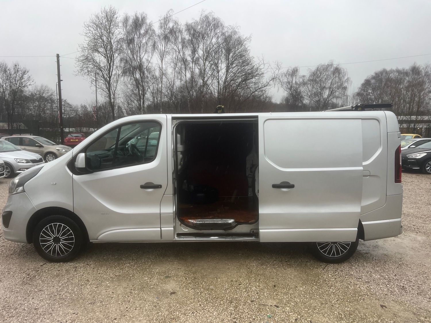 Used Vauxhall Vivaro 2017 for sale - 77460058: Photo 10