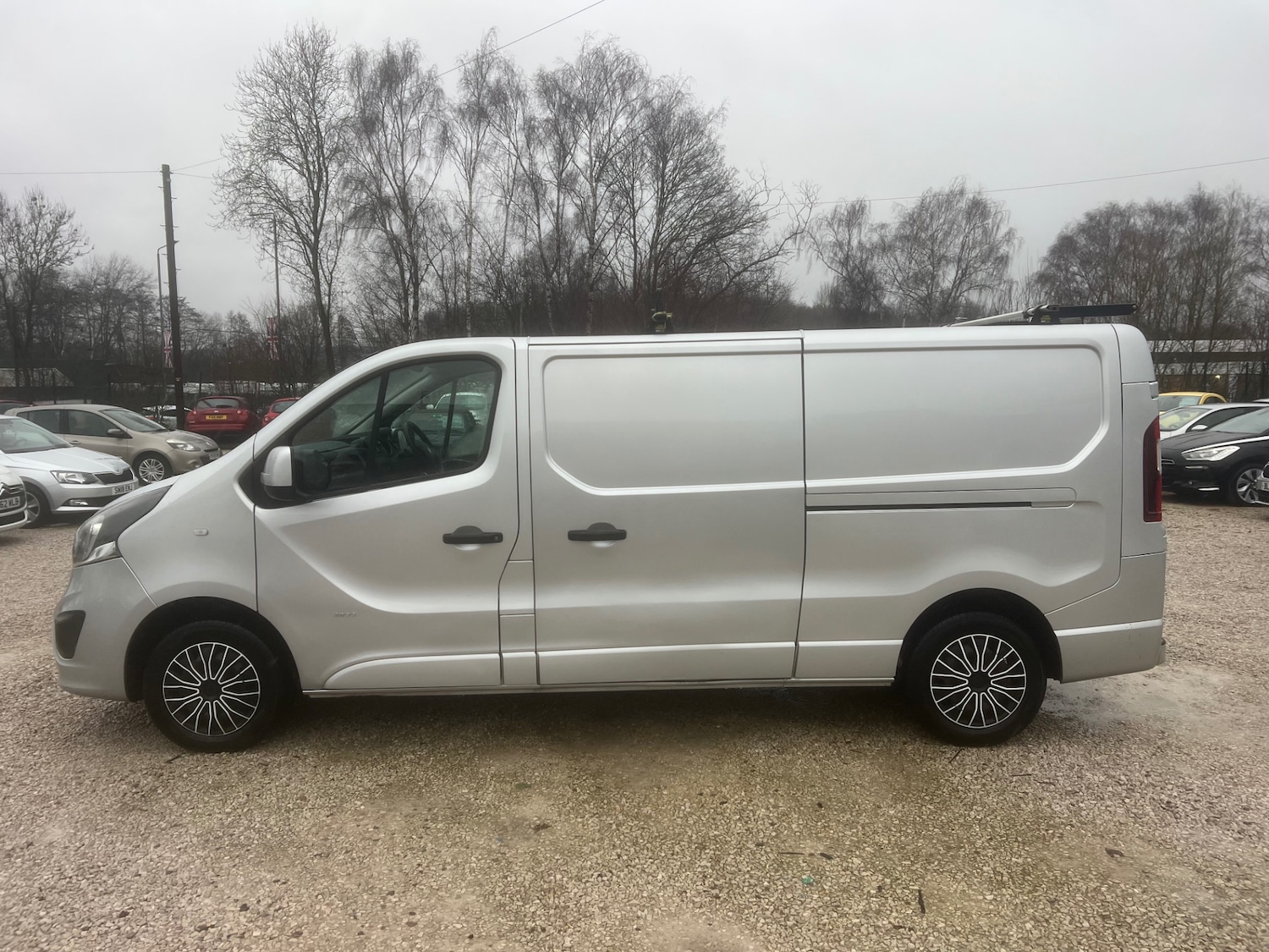 Used Vauxhall Vivaro 2017 for sale - 77460058: Photo 4