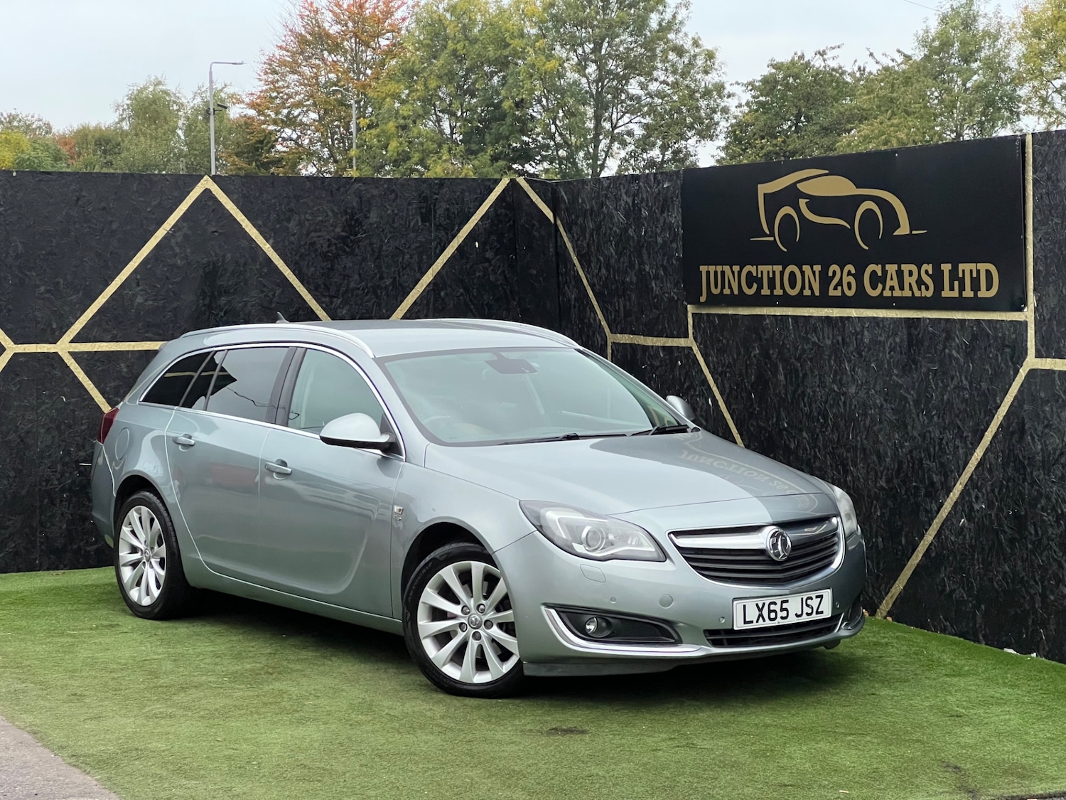 Used Vauxhall Insignia 2015 for sale - 76255499: Photo 1