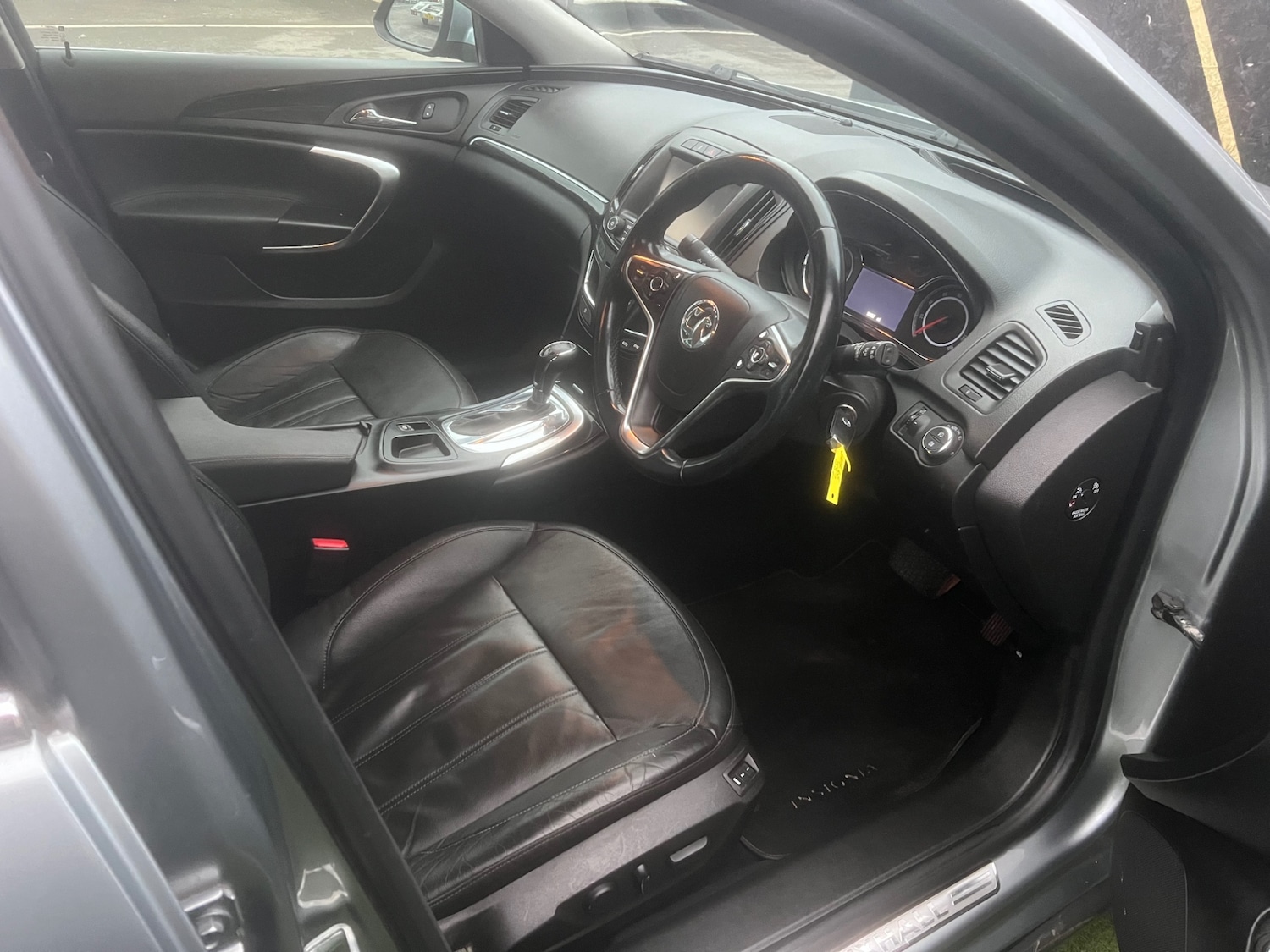 Used Vauxhall Insignia 2015 for sale - 76255499: Photo 8