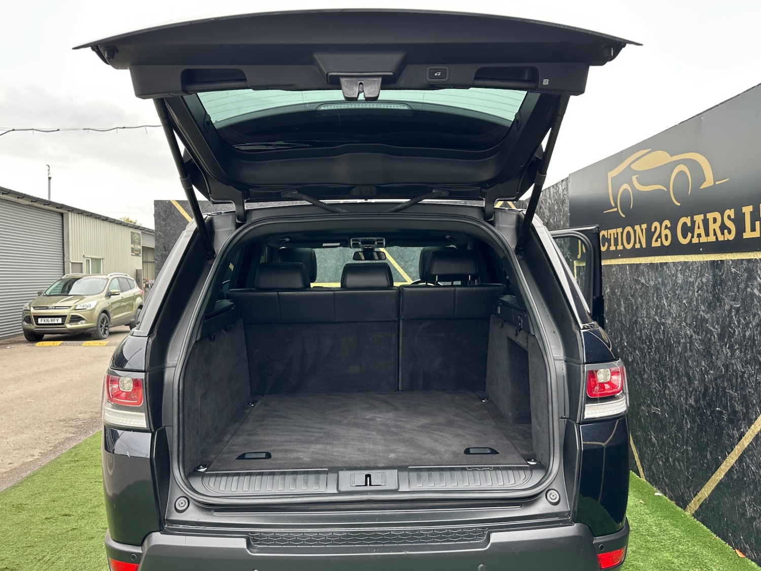 Used Land Rover Range Rover Sport 2013 for sale - 76413409: Photo 18