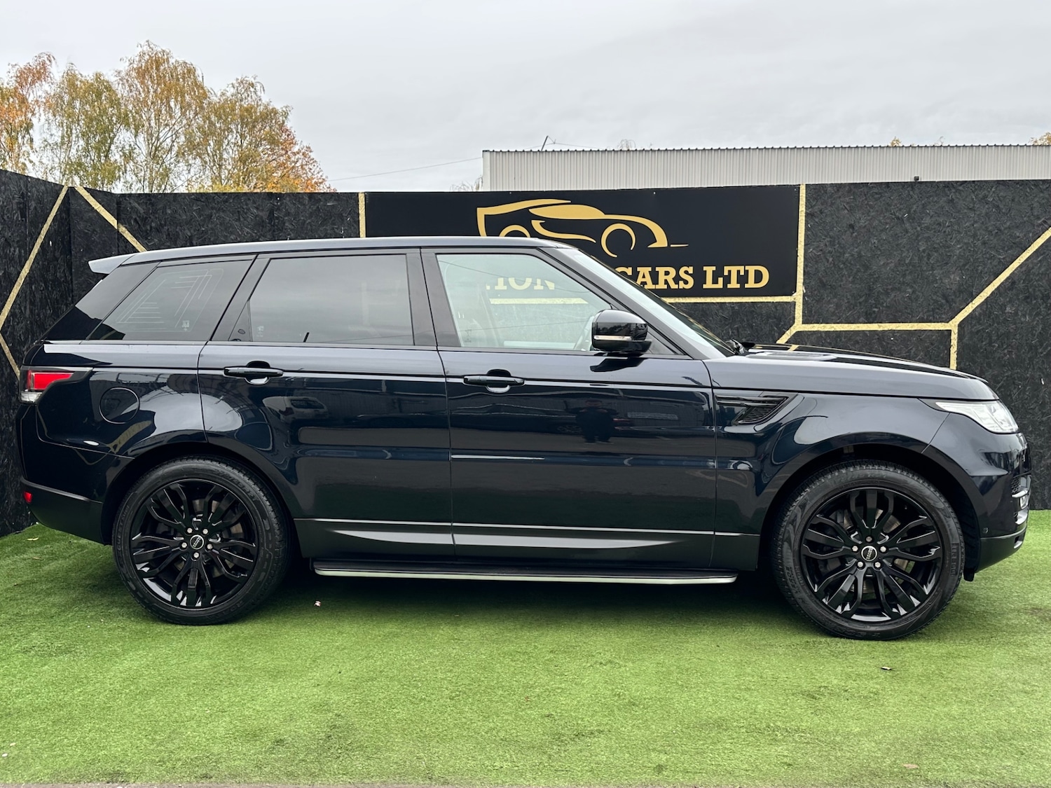 Used Land Rover Range Rover Sport 2013 for sale - 76413409: Photo 2