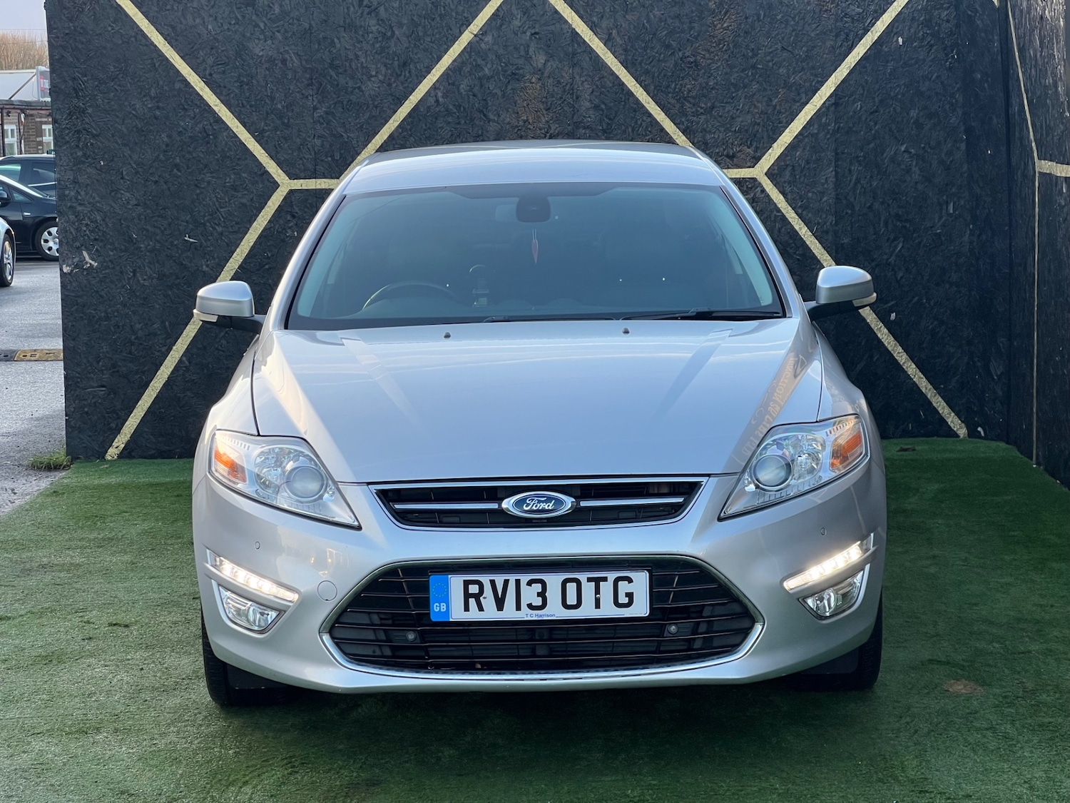 Used Ford Mondeo 2013 for sale - 77125997: Photo 2