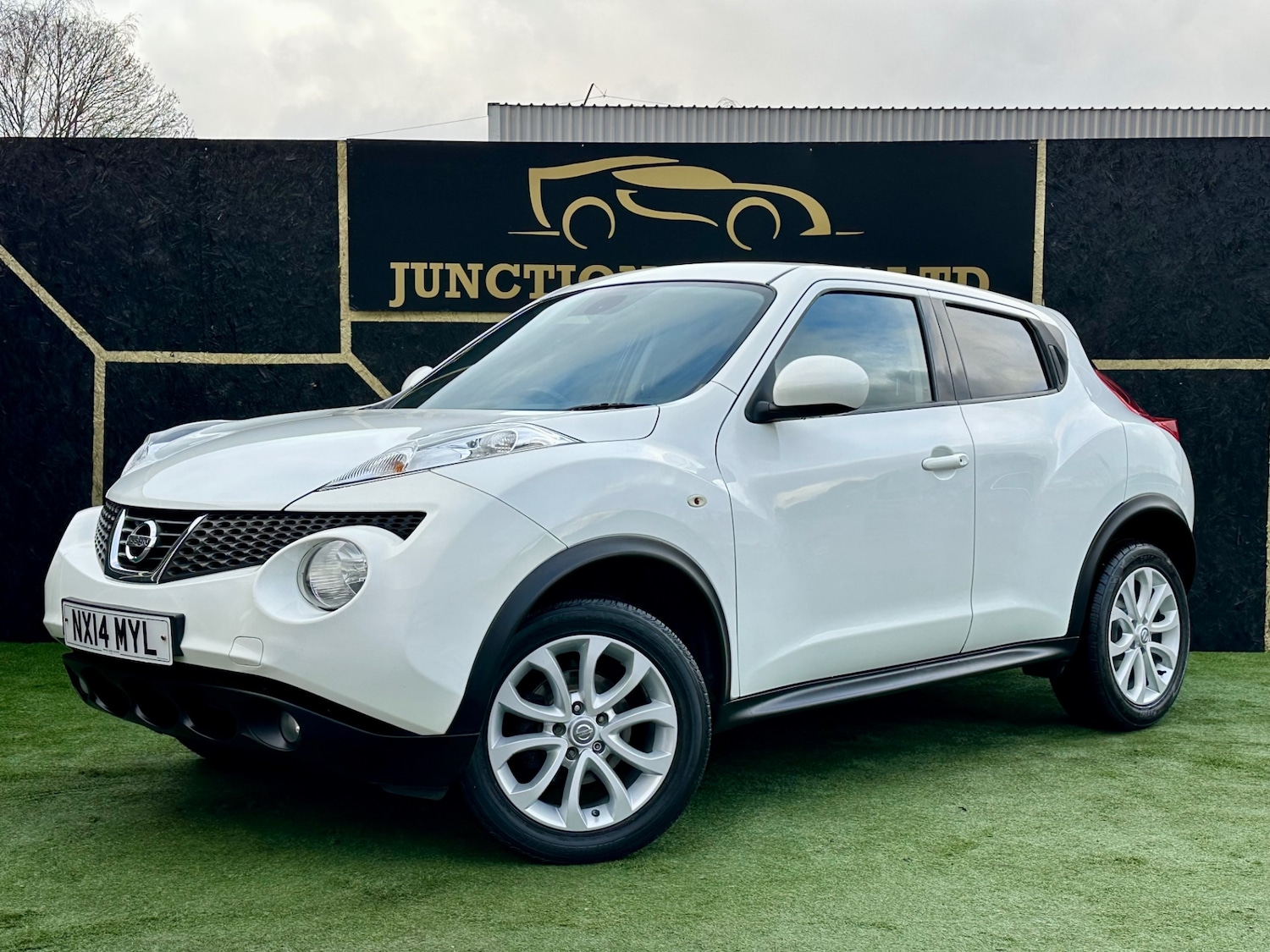 Used Nissan Juke 2014 for sale - 76847360: Photo 2