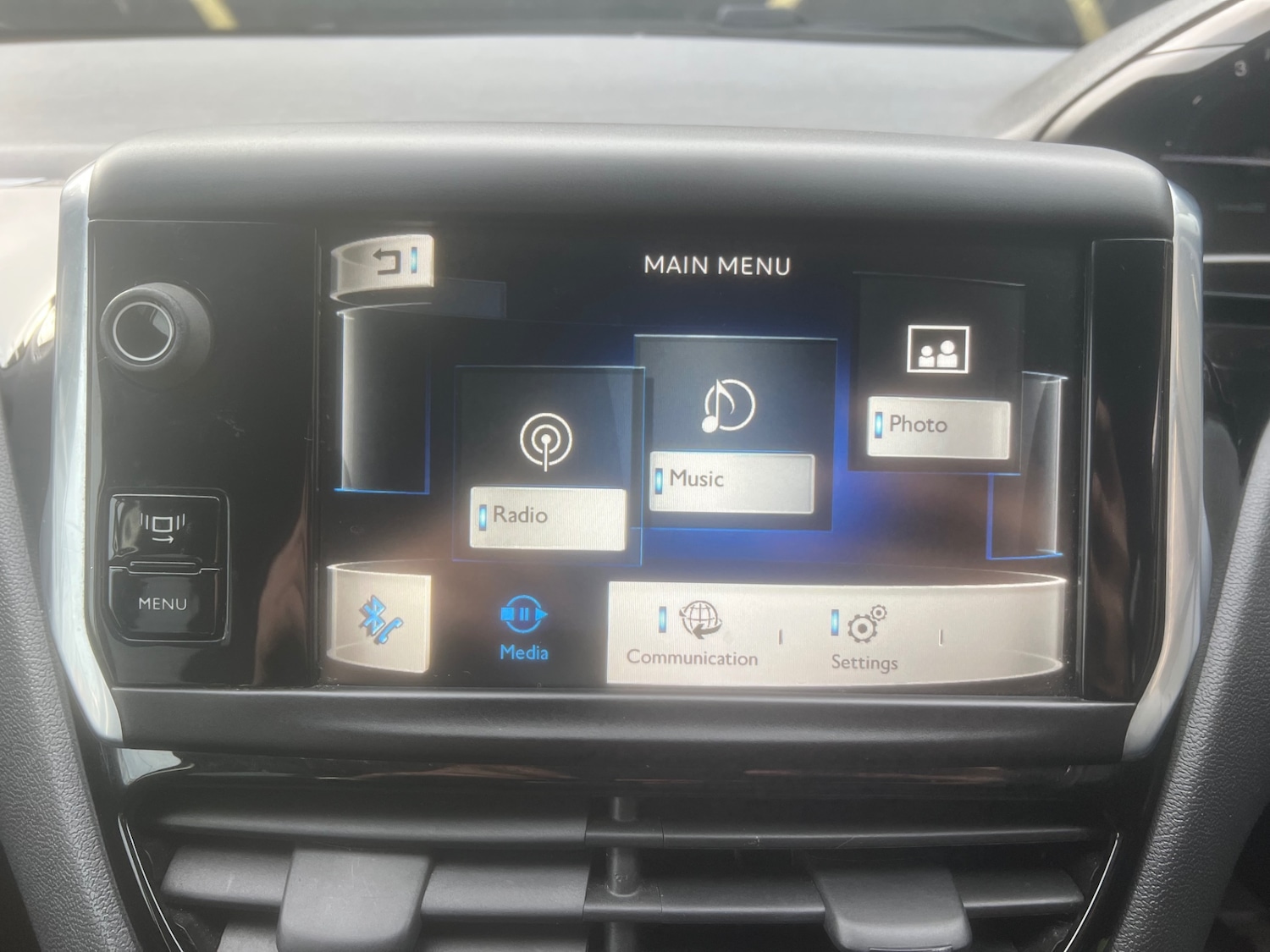 Used Peugeot 208 2013 for sale - 77630460: Photo 12