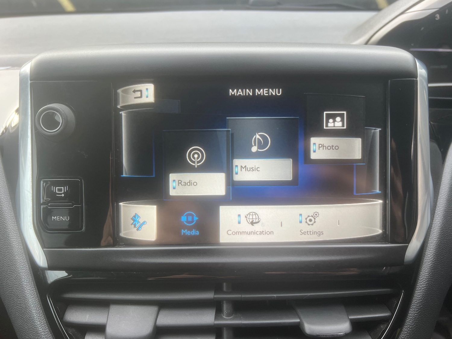 Used Peugeot 208 2013 for sale - 77630460: Photo 13