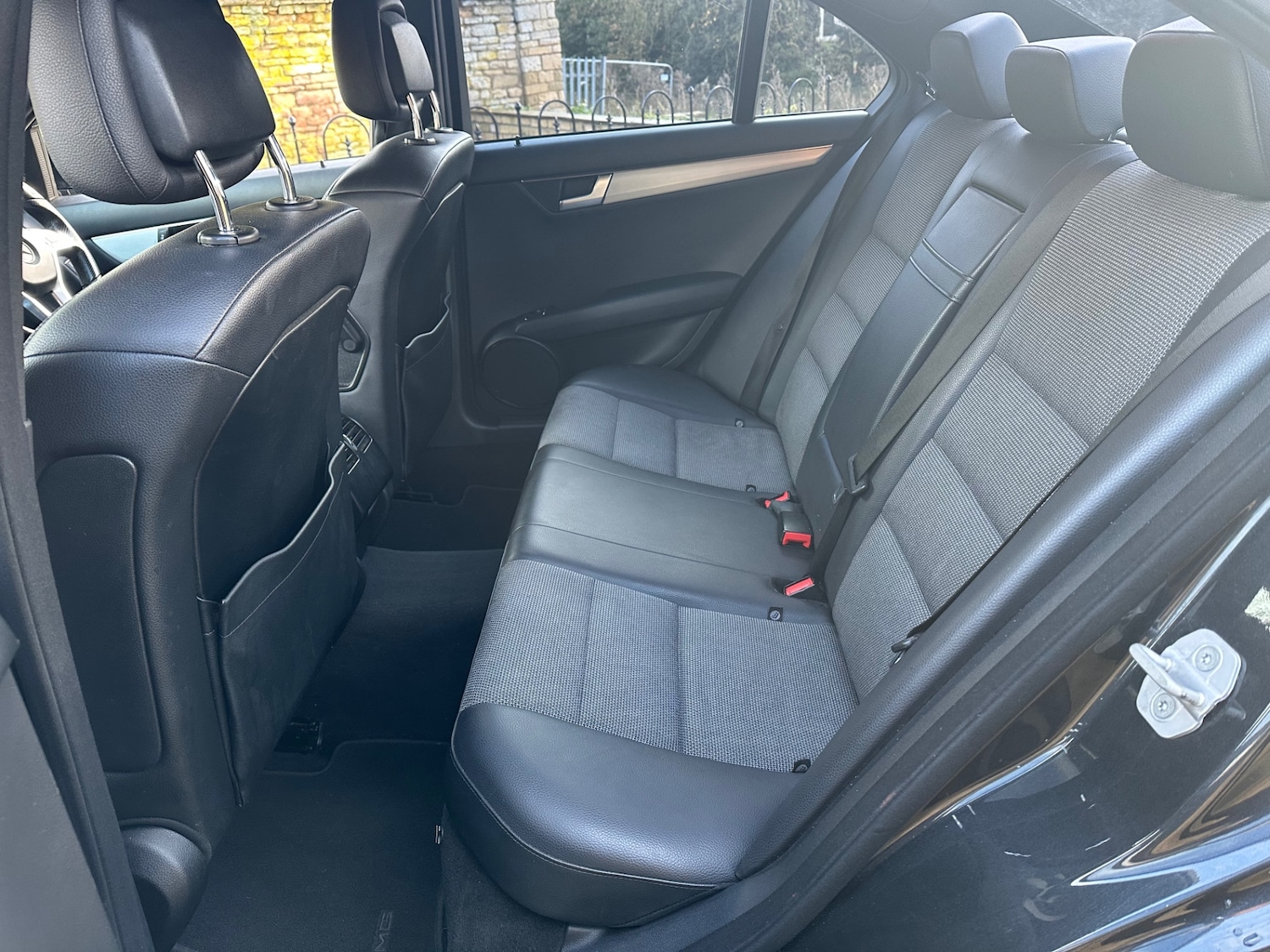 Used Mercedes-Benz C Class 2014 for sale - 77404001: Photo 10