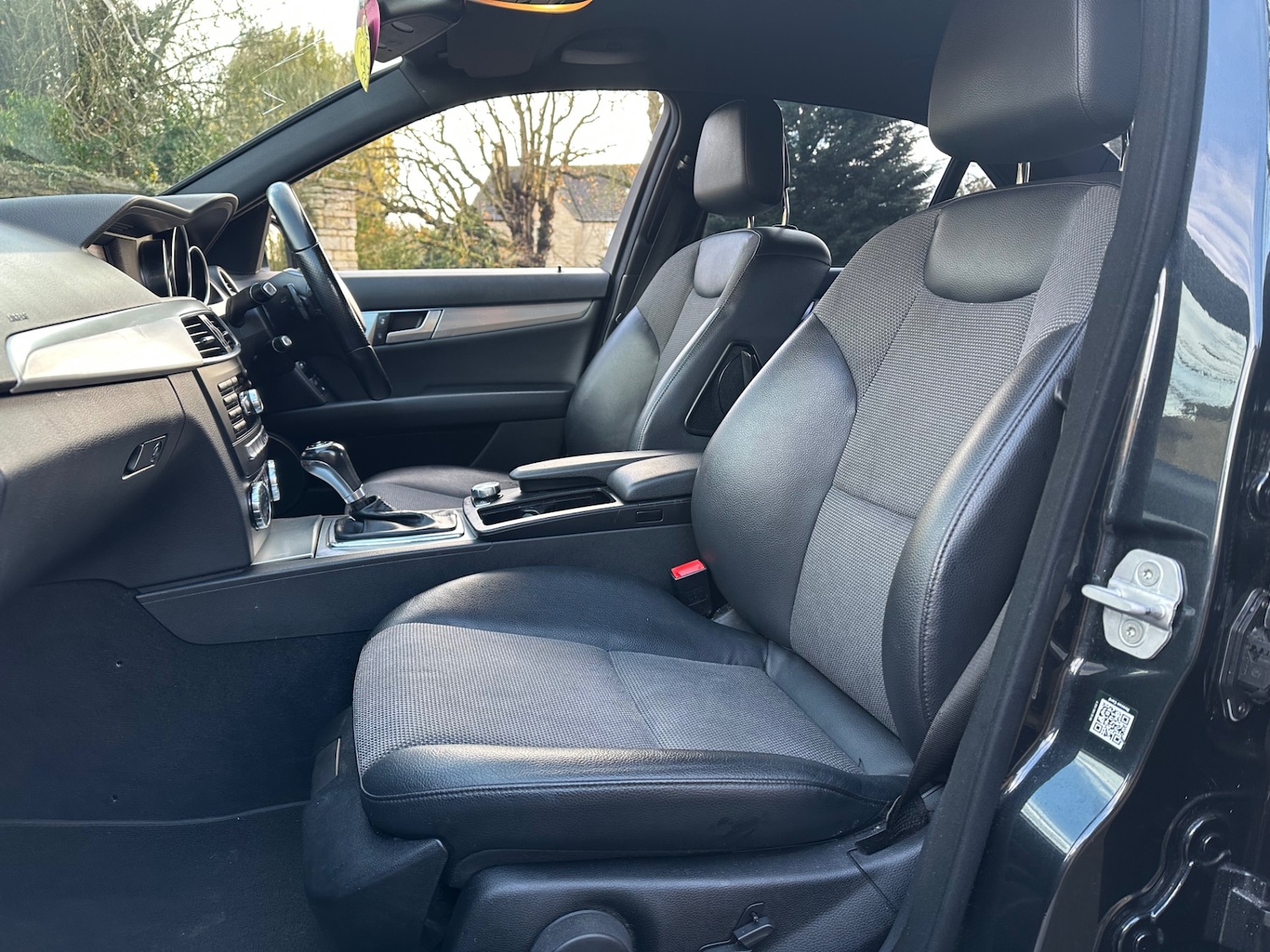 Used Mercedes-Benz C Class 2014 for sale - 77404001: Photo 8