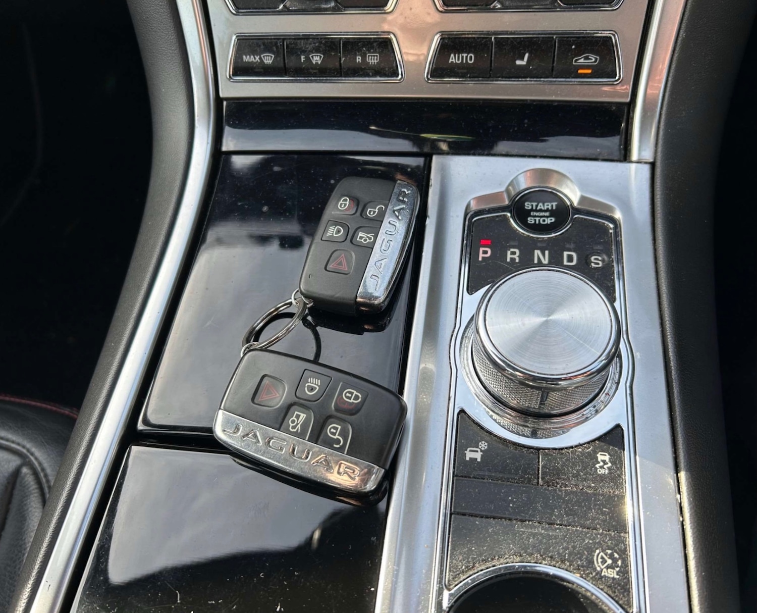 Used Jaguar XF 2015 for sale - 77709104: Photo 11