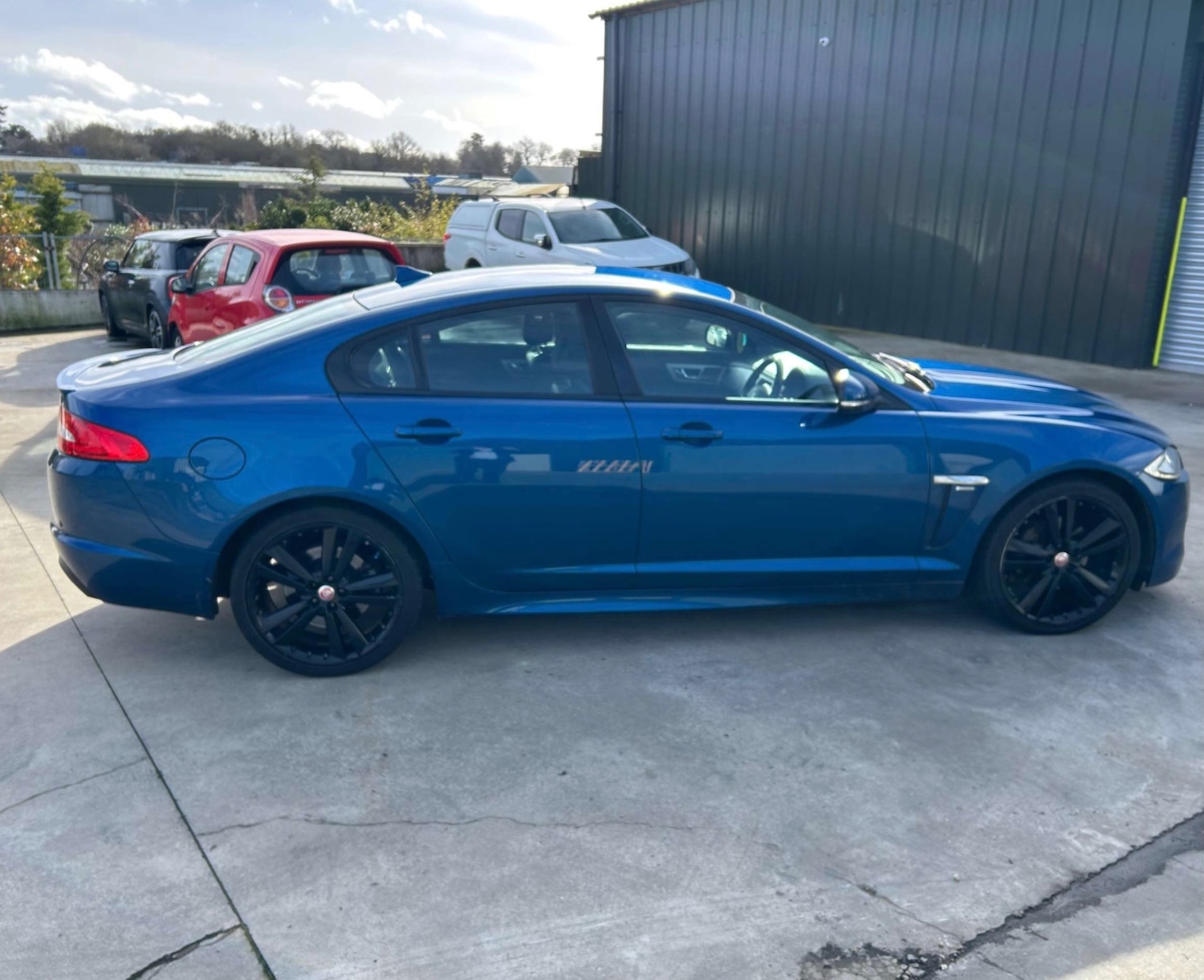 Used Jaguar XF 2015 for sale - 77709104: Photo 4