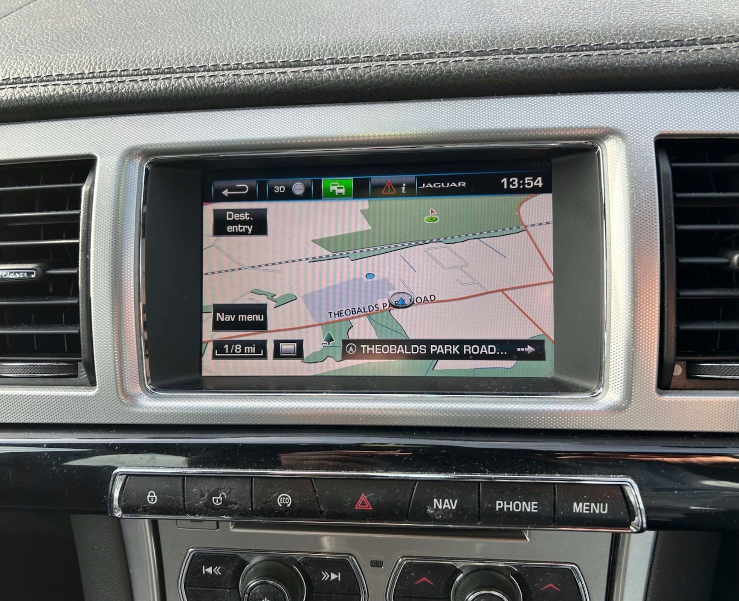 Used Jaguar XF 2015 for sale - 77709104: Photo 6