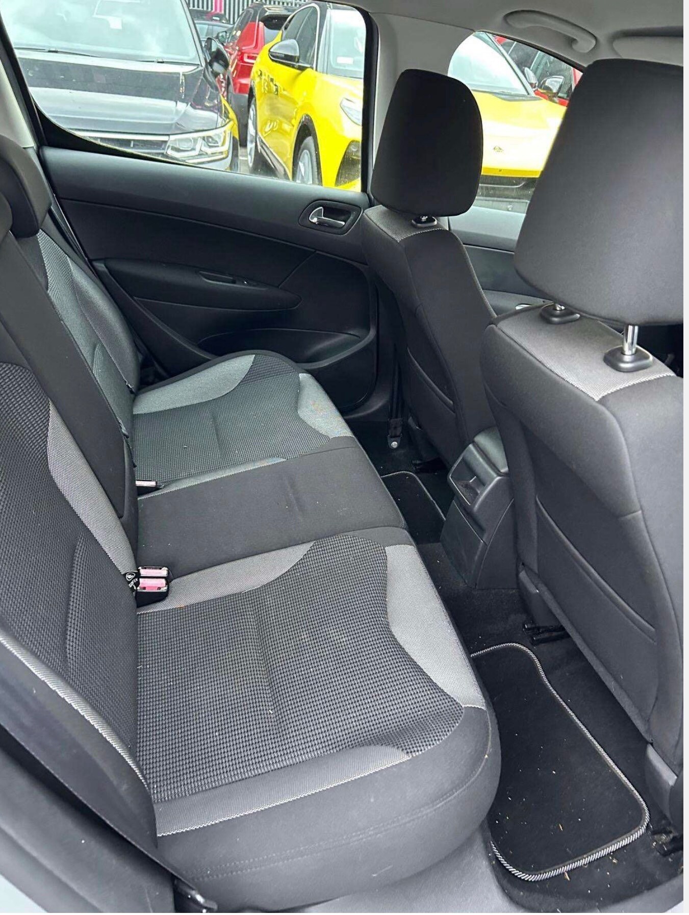 Used Peugeot 308 2012 for sale - 76611159: Photo 10