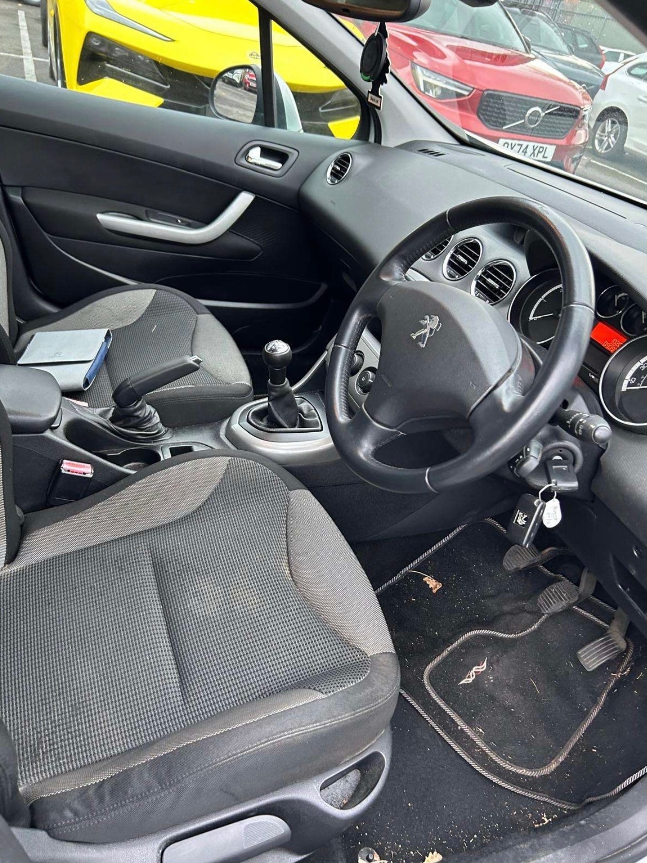 Used Peugeot 308 2012 for sale - 76611159: Photo 6