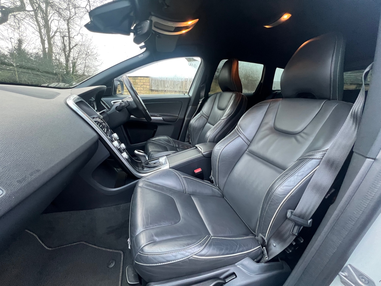 Used Volvo XC60 2017 for sale - 76763487: Photo 12