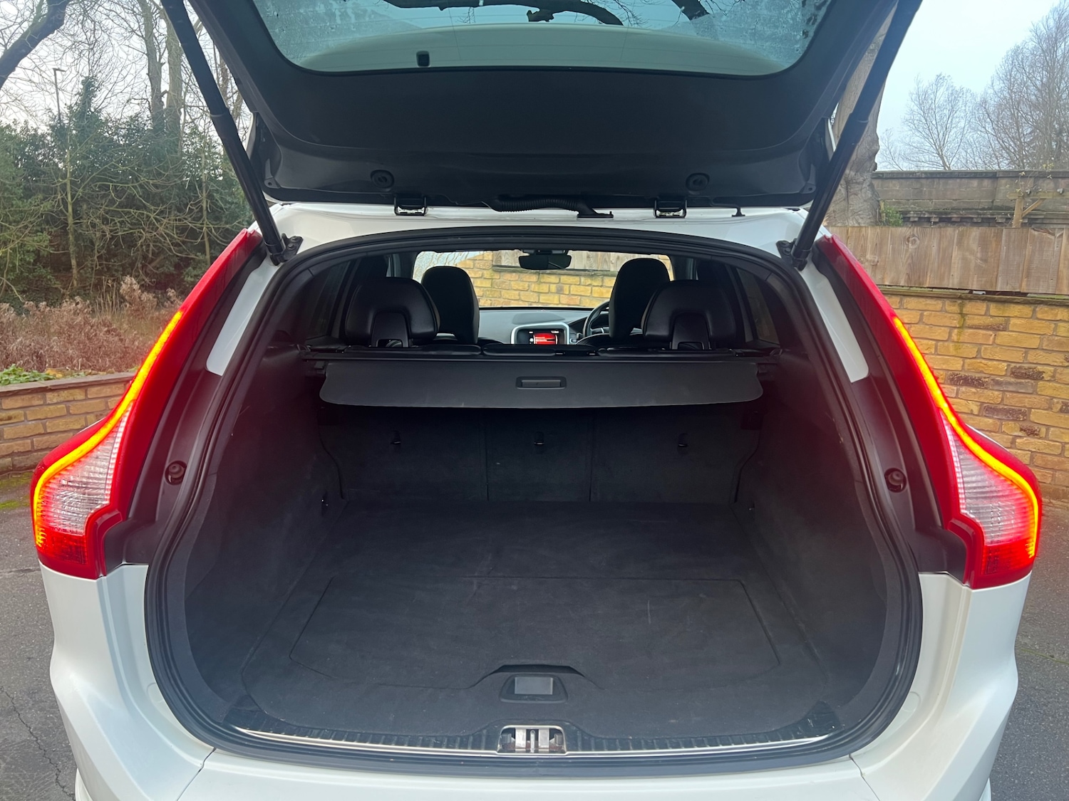 Used Volvo XC60 2017 for sale - 76763487: Photo 27