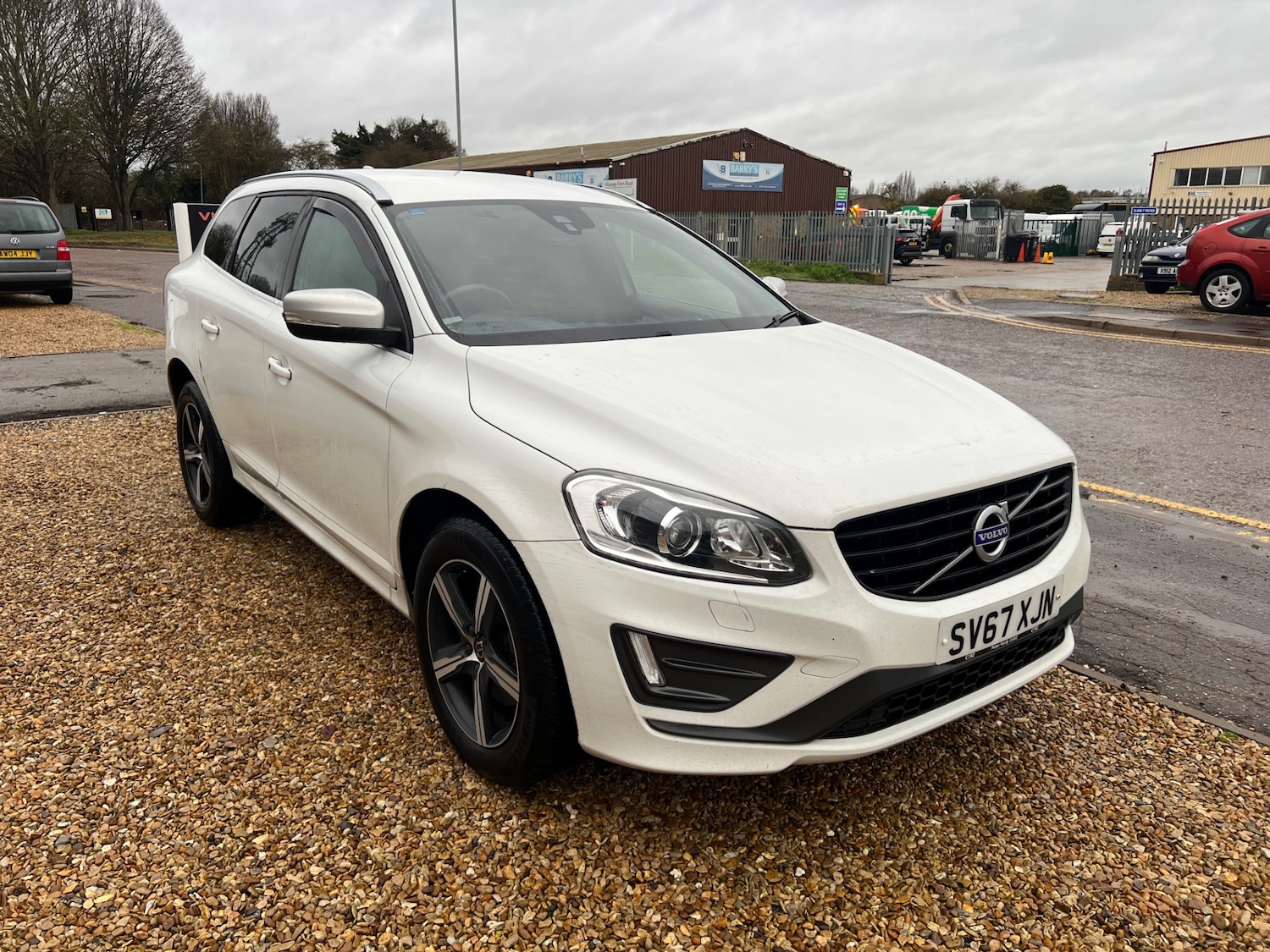 Used Volvo XC60 2017 for sale - 76763487: Photo 3