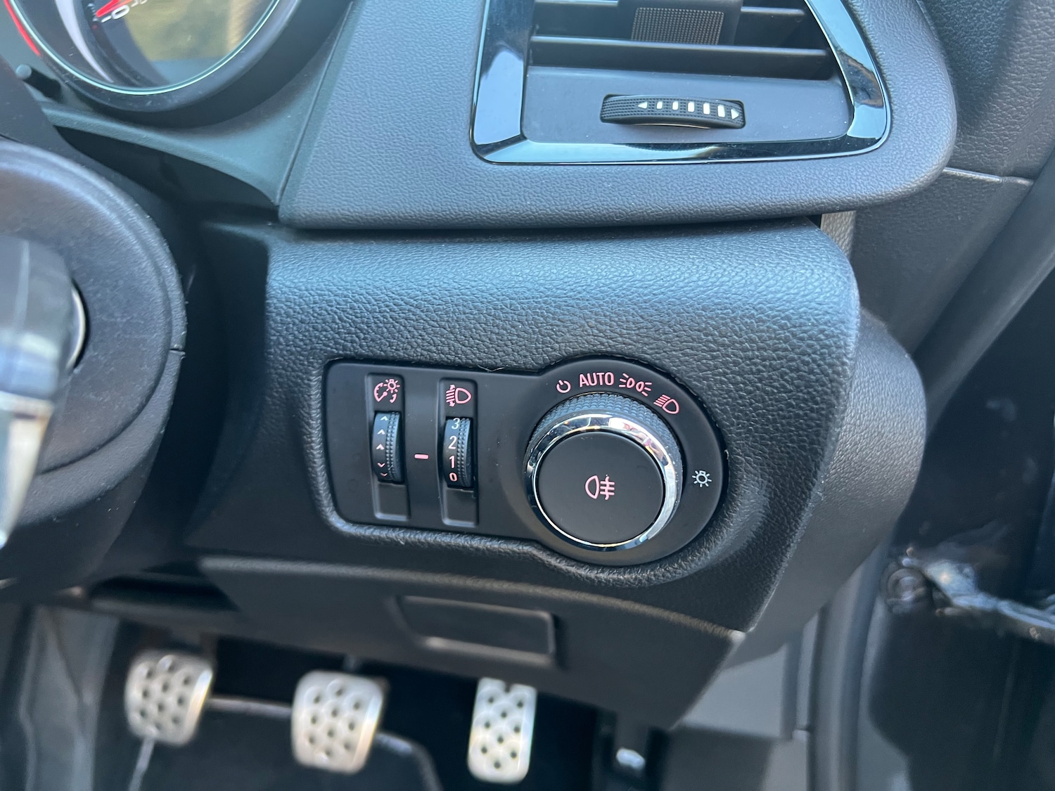 Used Vauxhall Astra GTC 2014 for sale - 76599554: Photo 22