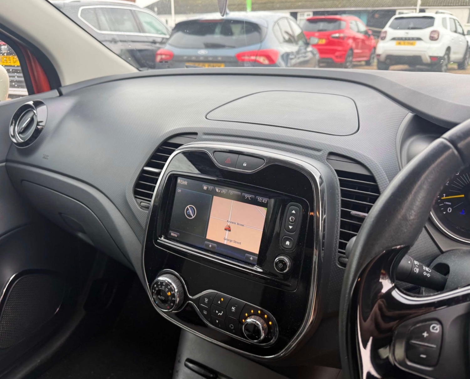 Used Renault Captur 2013 for sale - 77329577: Photo 9