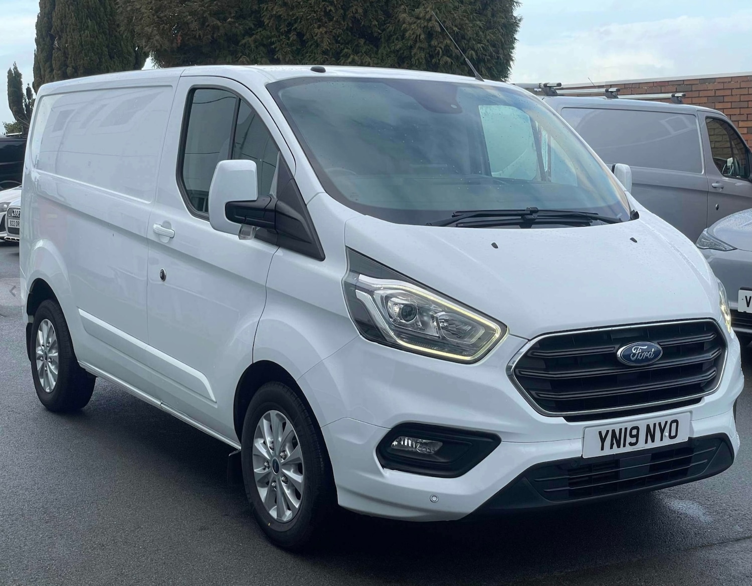 Used Ford Transit Custom 2019 for sale - 77386205: Photo 2