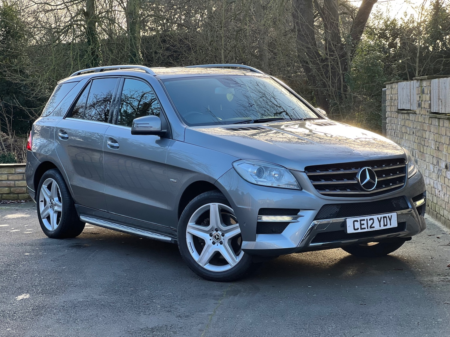 Used Mercedes-Benz M Class 2012 for sale - 76984402: Photo 2