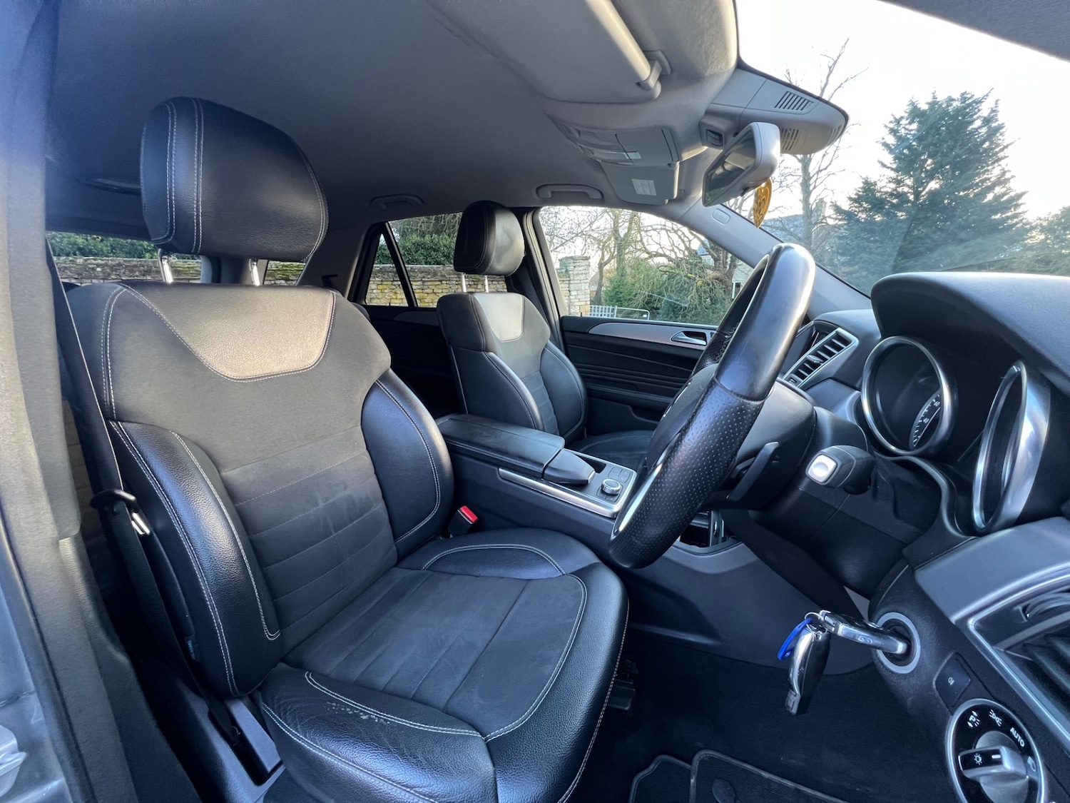 Used Mercedes-Benz M Class 2012 for sale - 76984402: Photo 7