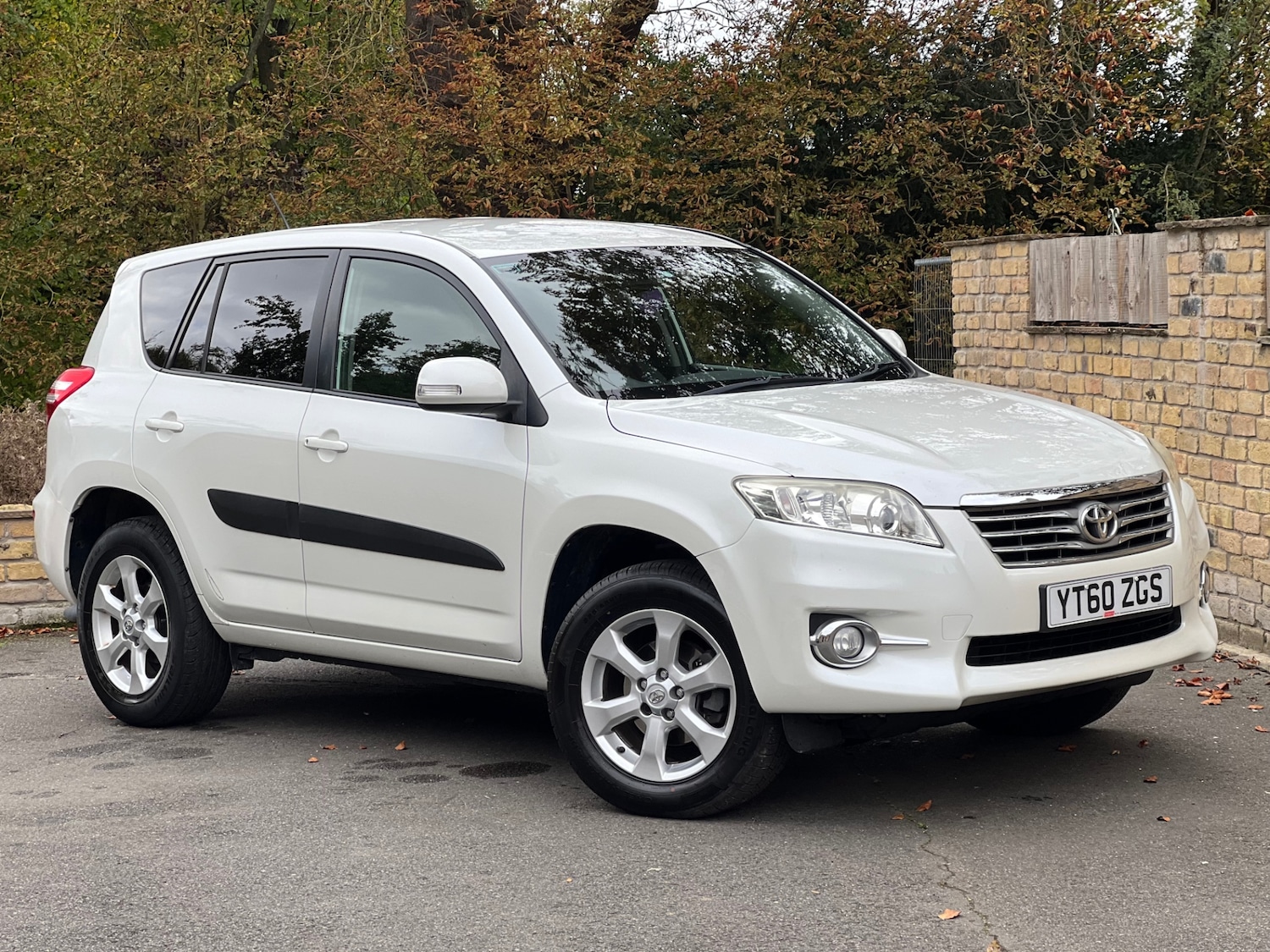 Used Toyota RAV4 2010 for sale - 76037285: Photo 10