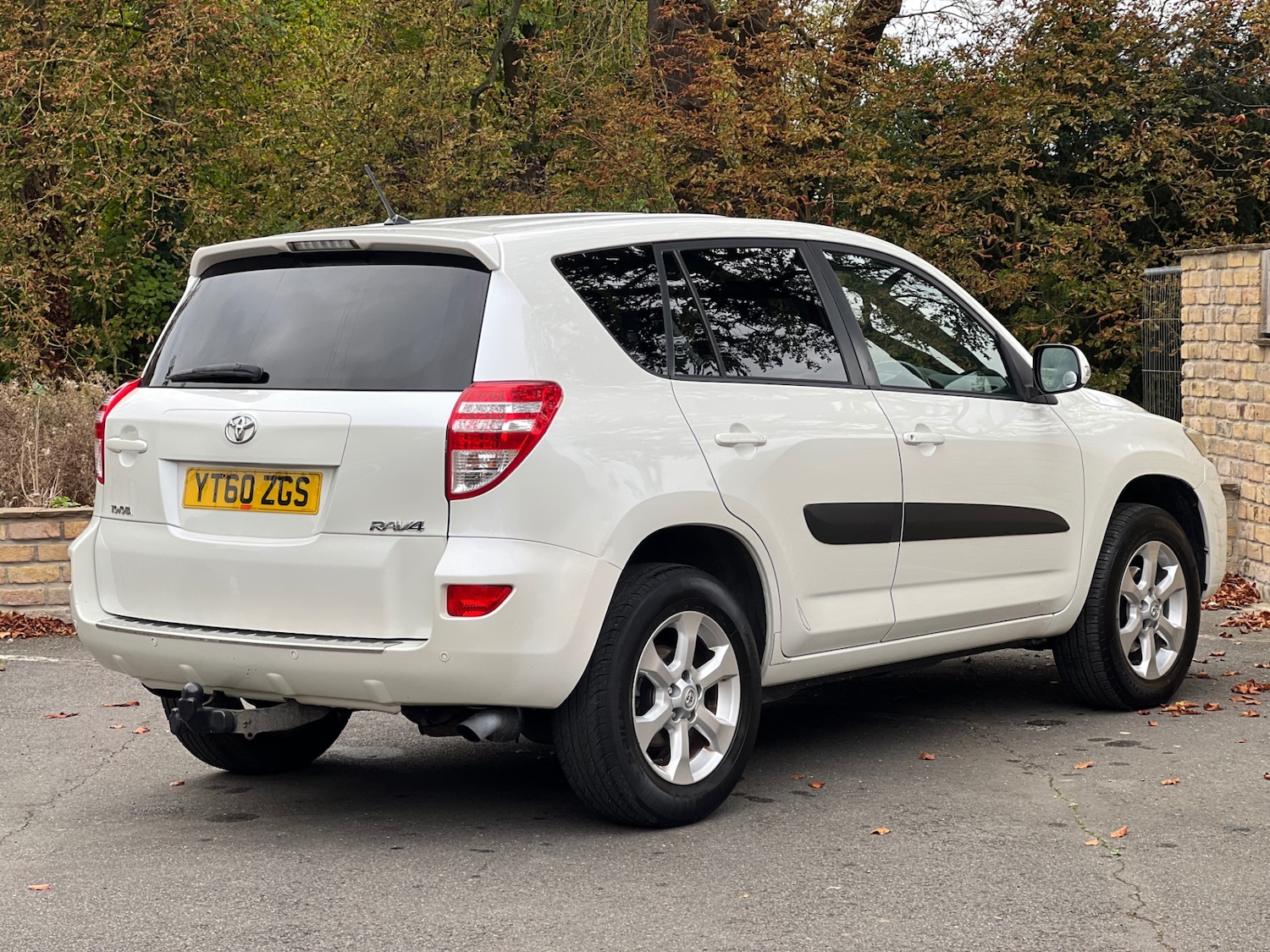 Used Toyota RAV4 2010 for sale - 76037285: Photo 12