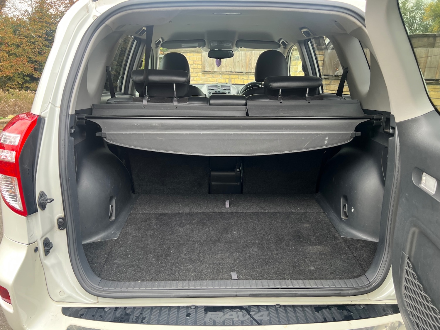 Used Toyota RAV4 2010 for sale - 76037285: Photo 14