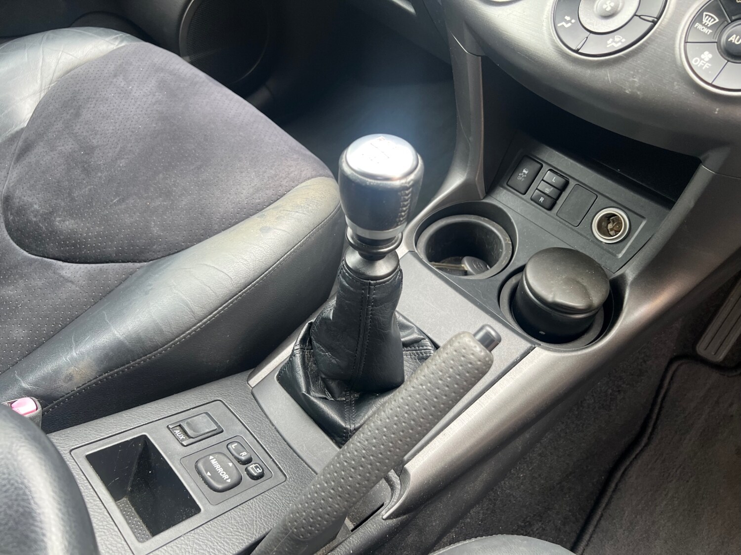 Used Toyota RAV4 2010 for sale - 76037285: Photo 26