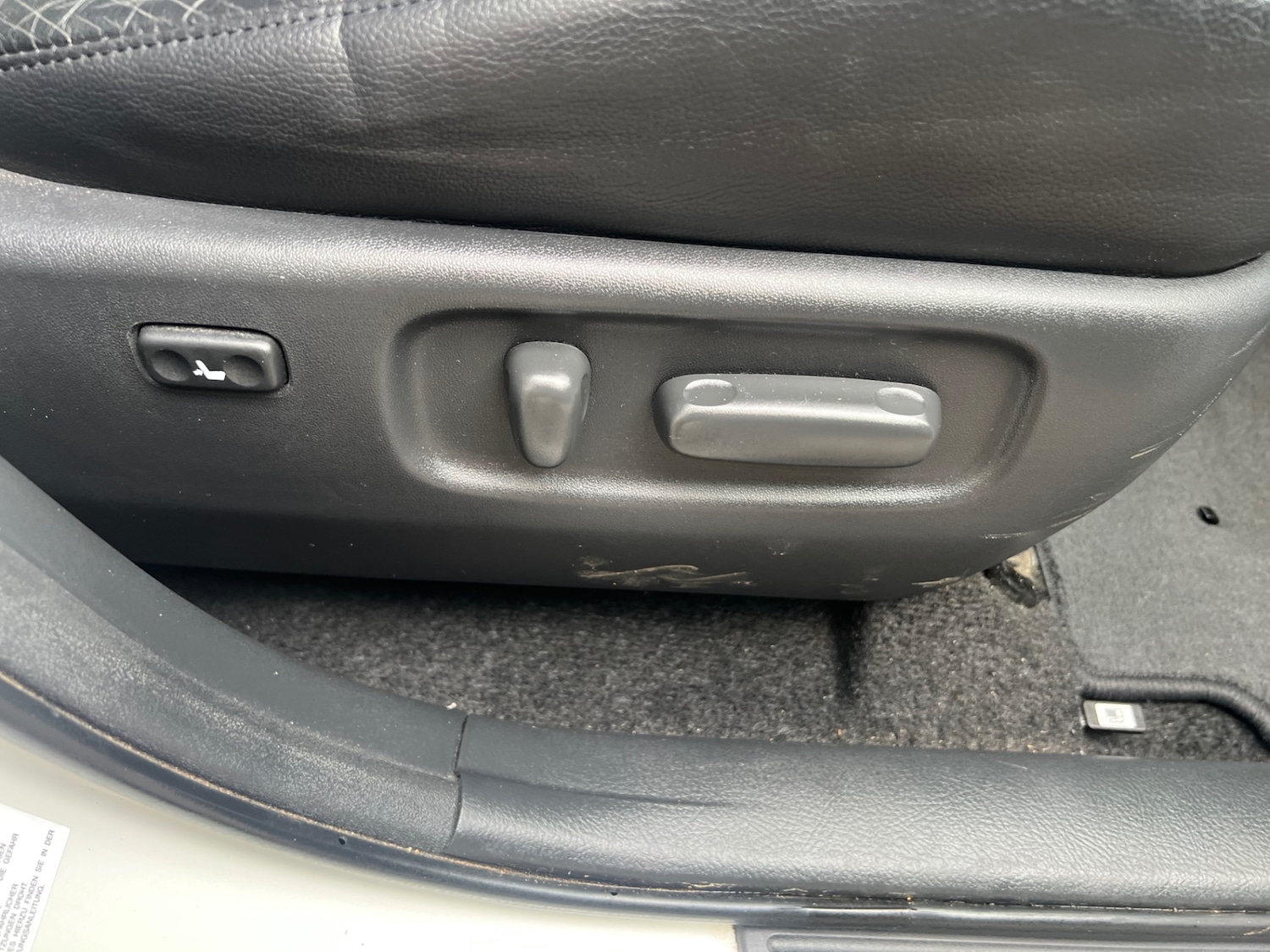 Used Toyota RAV4 2010 for sale - 76037285: Photo 30