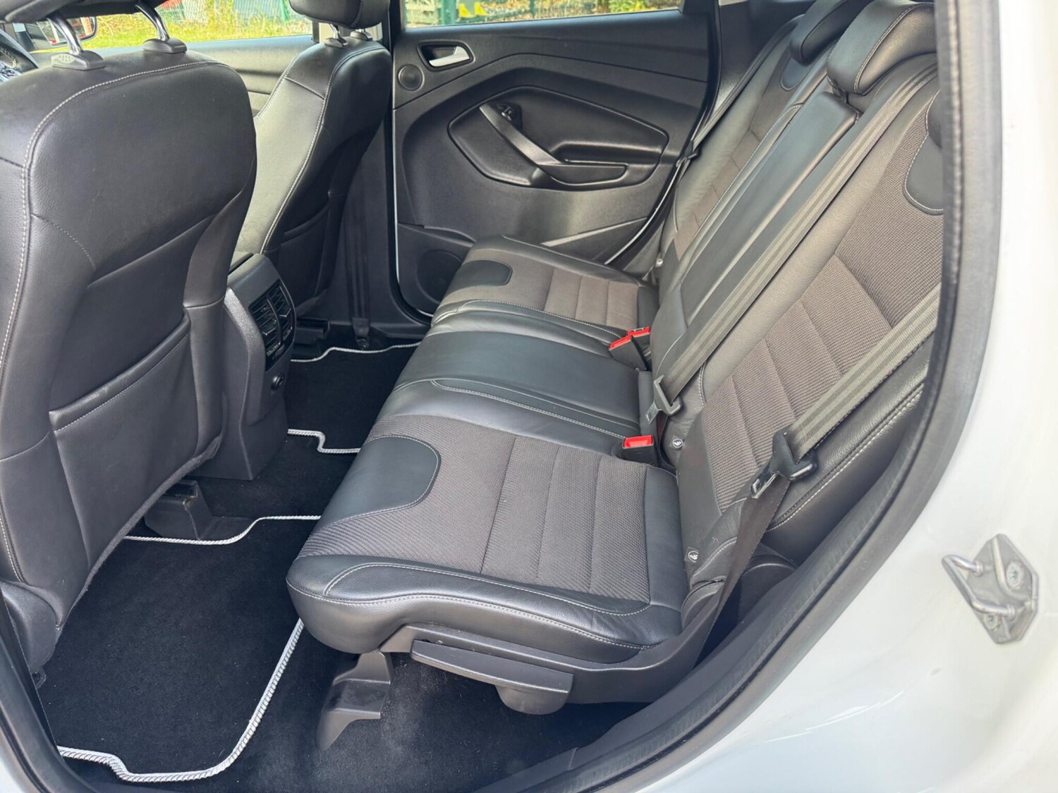 Used Ford Kuga 2015 for sale - 76200641: Photo 32