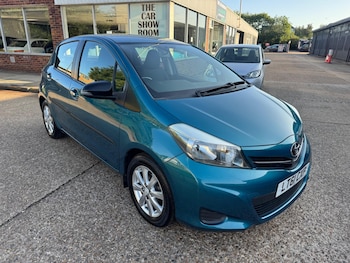 Used Toyota Yaris 2011 for sale - 75493415: Photo