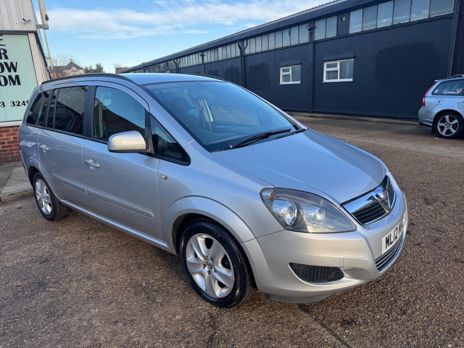 Used Vauxhall Zafira 2012 for sale - 76850278: Photo 2