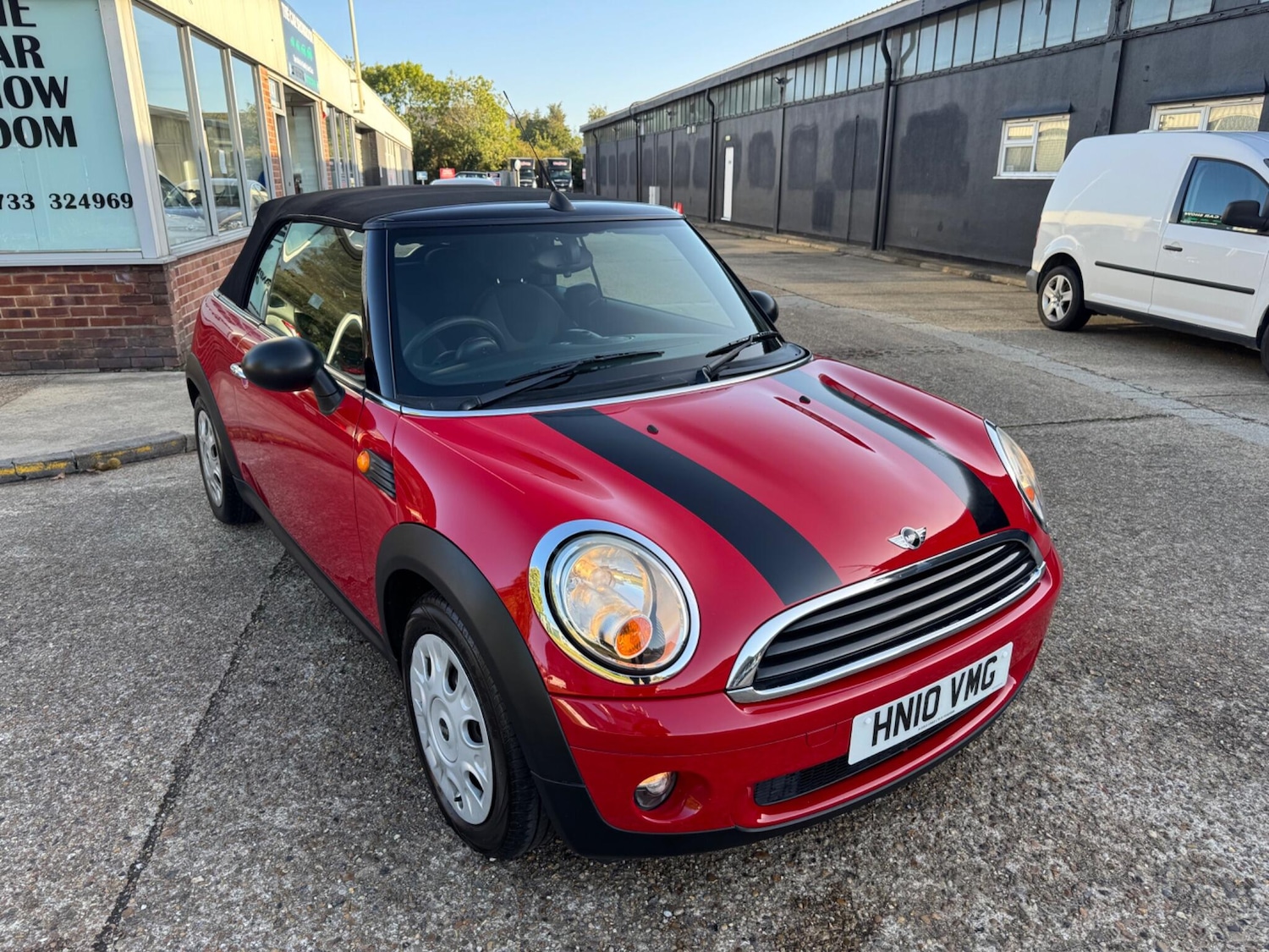 Used MINI Convertible 2010 for sale - 76485519: Photo 1