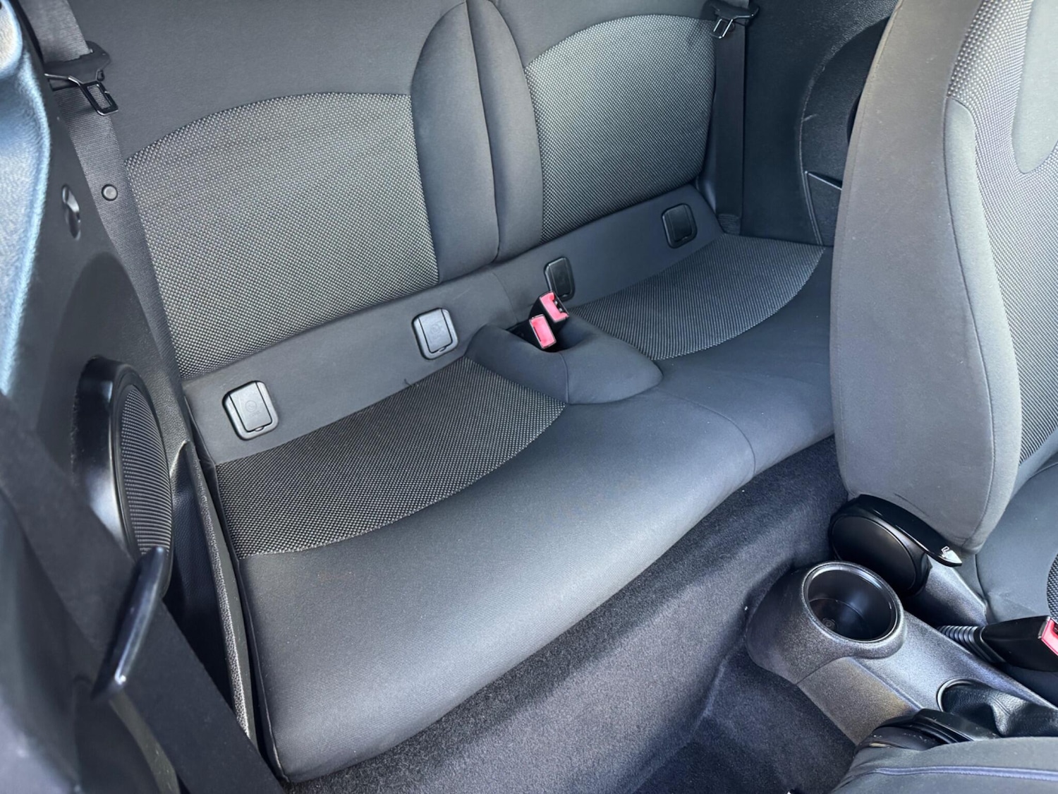 Used MINI Convertible 2010 for sale - 76485519: Photo 10