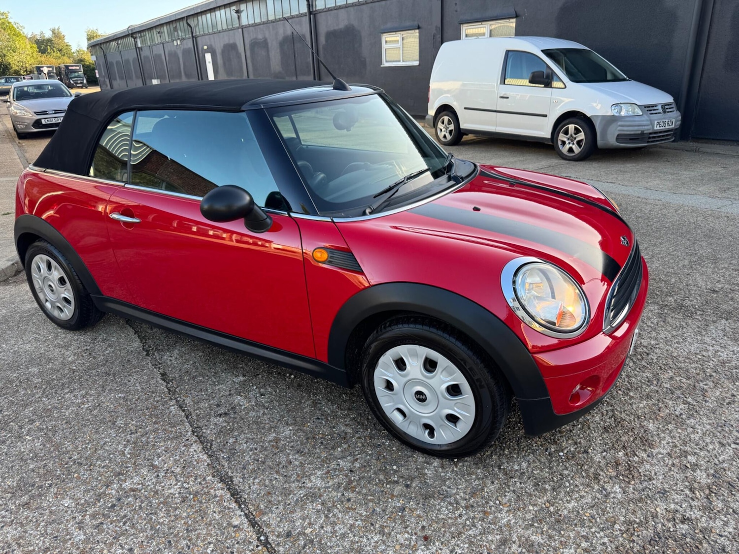 Used MINI Convertible 2010 for sale - 76485519: Photo 15