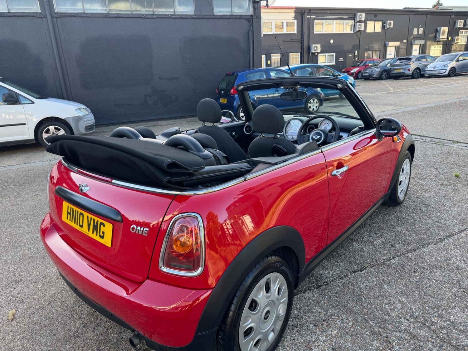 Used MINI Convertible 2010 for sale - 76485519: Photo 21