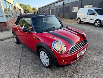 Used MINI Convertible 2010 for sale - 76485519: Photo