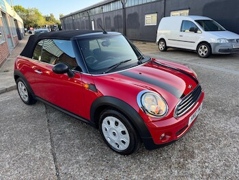 Used MINI Convertible 2010 for sale - 76485519: Photo