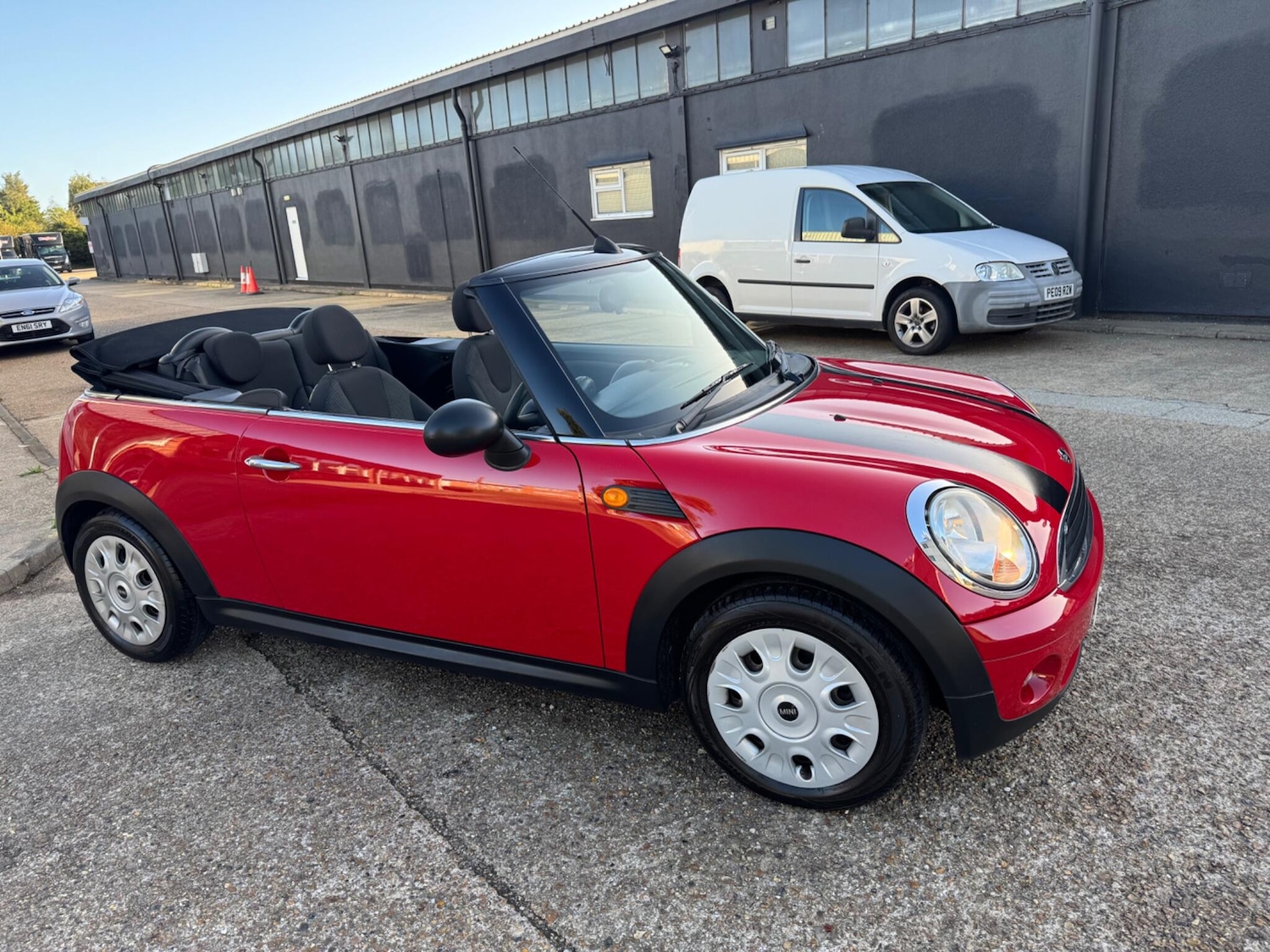 Used MINI Convertible 2010 for sale - 76485519: Photo 7