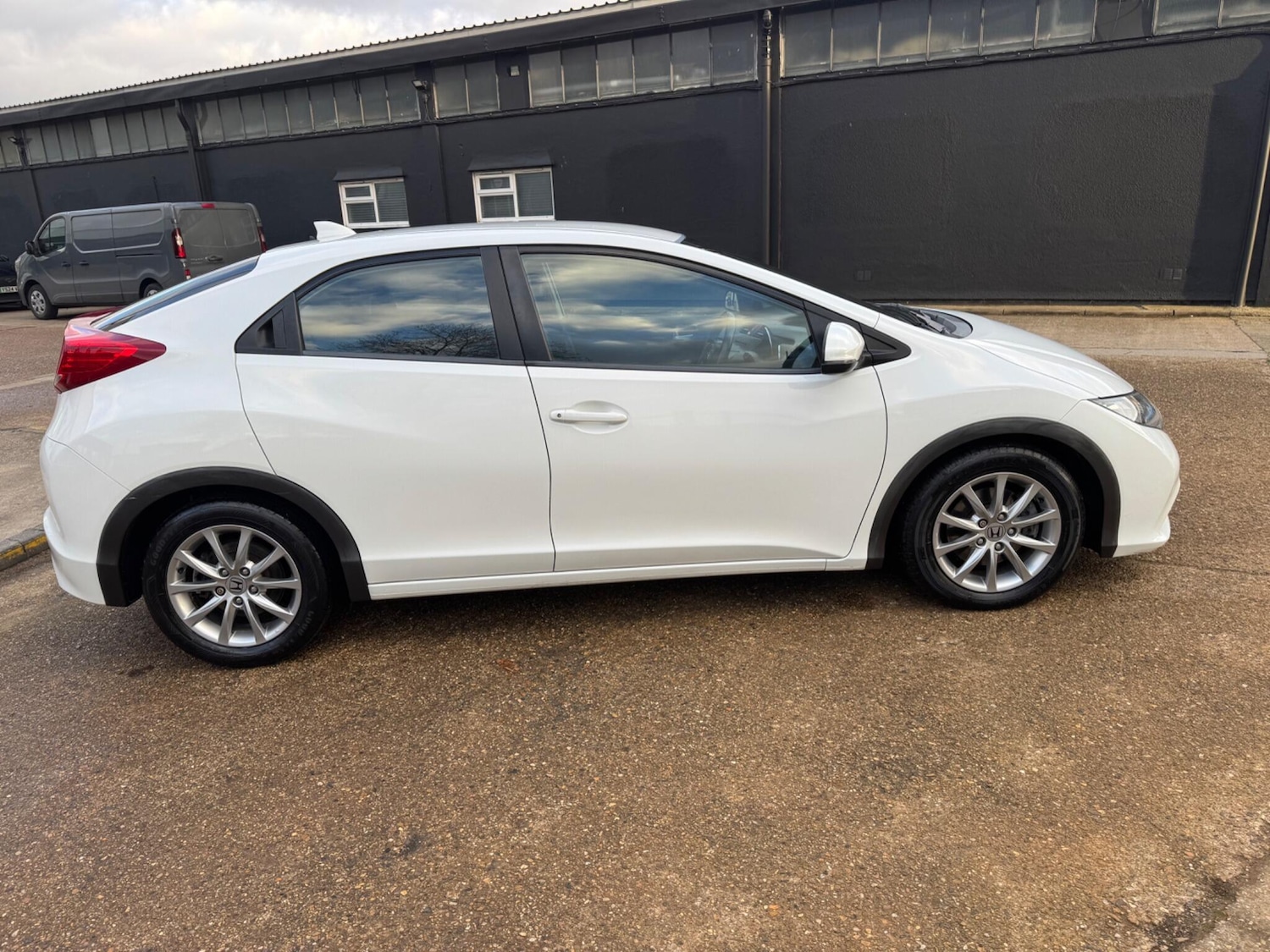 Used Honda Civic for sale - 77267380: Photo 30