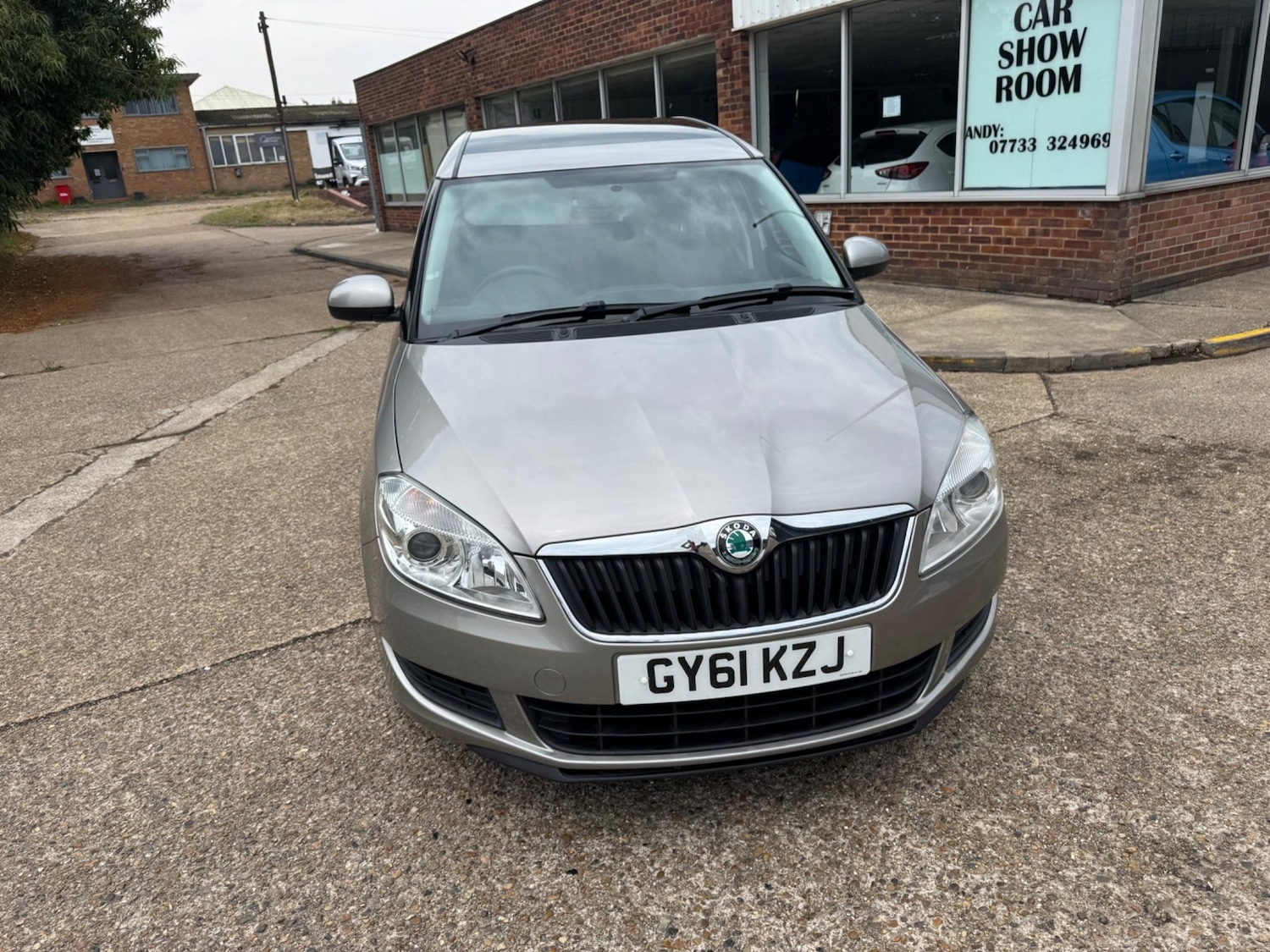 Used Skoda Roomster 2011 for sale - 77143647: Photo 4