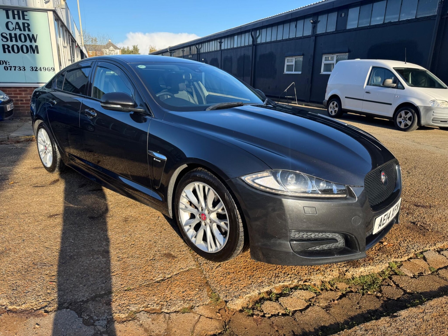 Used Jaguar XF 2014 for sale - 76701690: Photo 1