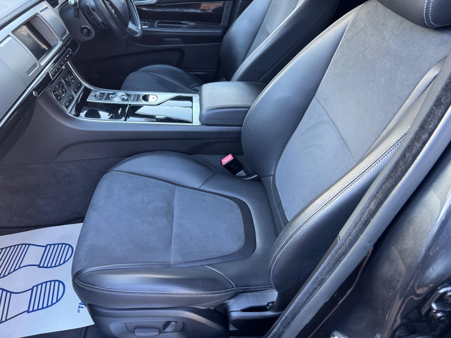 Used Jaguar XF 2014 for sale - 76701690: Photo 36